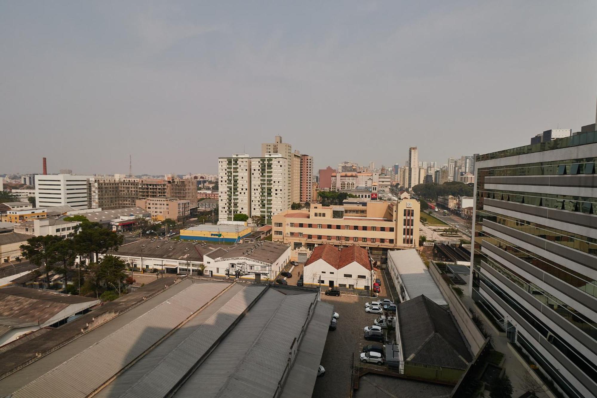Estudio Aconchegante No Centro De Curitiba - Ar Condicio E Localizacao Perfeita! Dış mekan fotoğraf